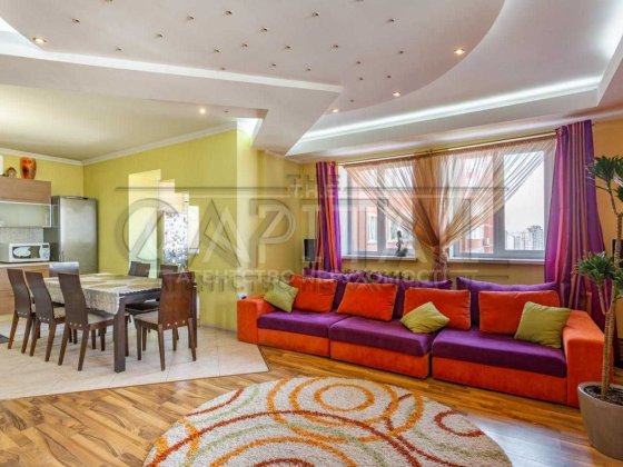 Продажа / Квартира / Ахматовой Анны, Новая Дарница, Киев