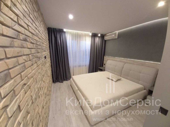 Продаж 3к ЖК Амурський Юлії Здановської ( Ломоносова) - фото 1
