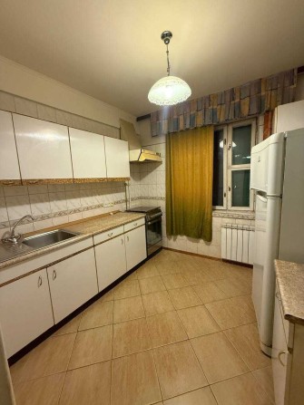 Продаж просторої 2 к. Київ - фото 1