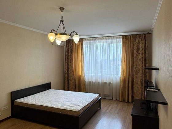 Продається однокімнатна квартира вул. Голосіївська, 13-Б Киев