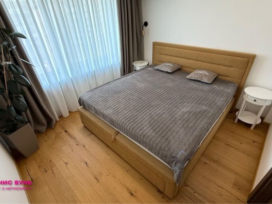 Продам 3к квартиру з новим дорогим ремонтом на лівому березі Днепр