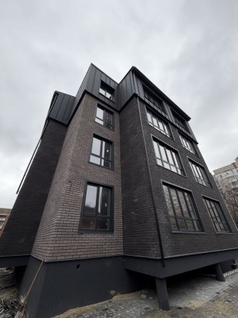 Продам 1к.кв в центрі міста з газовим автономним опаленням! - фото 1