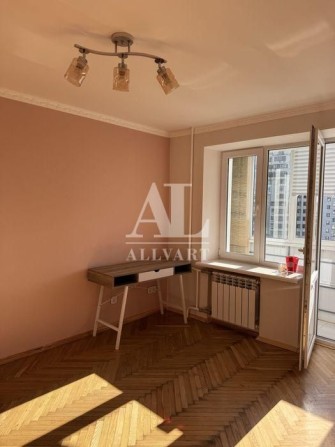 Продаж 2х кімнатної квартири з євроремонтом біля метро «Печерська" - фото 1