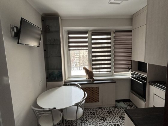 Продам квартиру з сучасним ремонтом в спальному районі міста. Київ