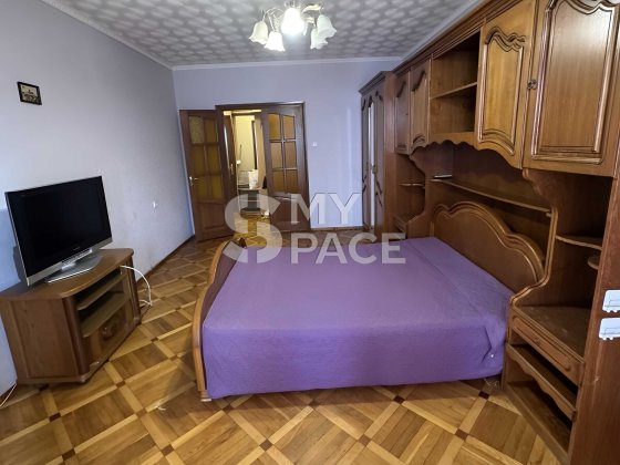 Сучасна VIP квартира на Івасюка 19 — заїжджай і живи