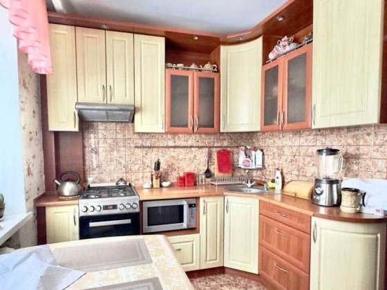 Продам 2 кімнстну в Чернігові, спальний район. Чернігів