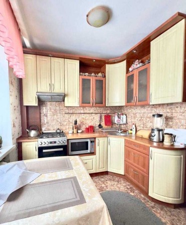 Продам 2 кімнстну в Чернігові, спальний район. - фото 1