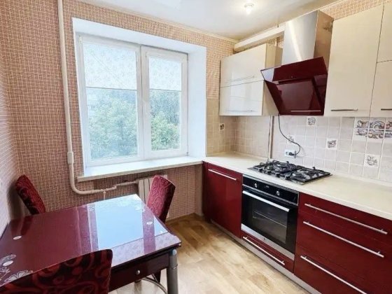 Продам 2 кімнатну квартиру на Каливовій Днепр