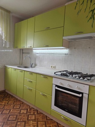 Продам "двушку" в районі площі 700-річчя по Амброса з видом на Дніпро - фото 1