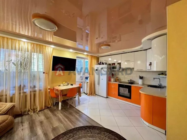 Затишна та функціональна 3-кімнатна квартира на вулиці Робочій - фото 1