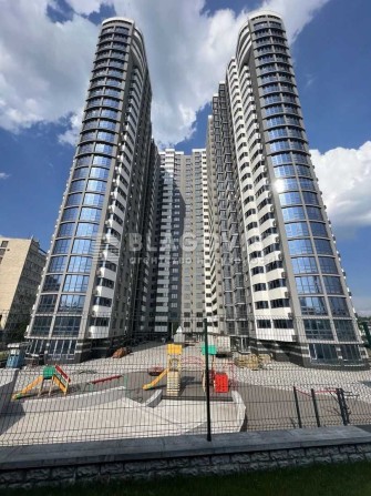 Продаж 2-к Нарбута Георгія пр. (Визволителів пр), 1а   Freedom - фото 1