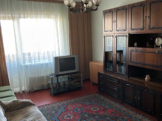 Трикімнатна на Вербицького 24, без комісії, метро Харківська Київ