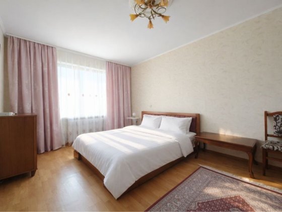 Продам простору 3к квартира з ремонтом в Києві! Торг. Київ