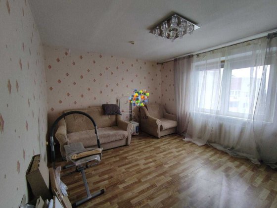 Продаж 2к квартири Милославська 4а