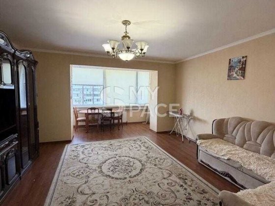 Продаж 3к.кв, Лесі Українки, метро Печерська, Царське село Київ