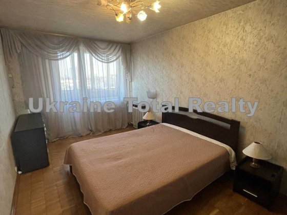 3 кімнатна квартира 70м2! м. Чернігівська - 5хв пішки! Вул Малишка 35 Київ