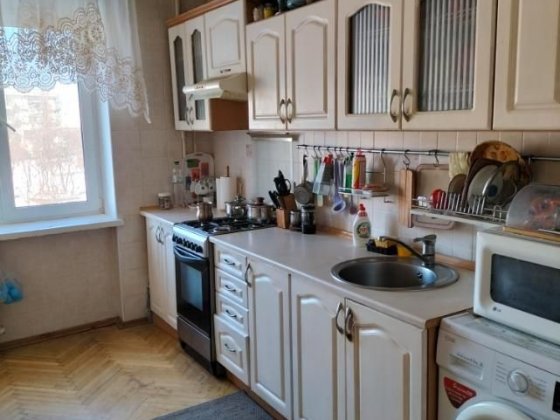 Продаж 3 кімнатноі квартири біля метро Оболонь на Героів полку Азов 27