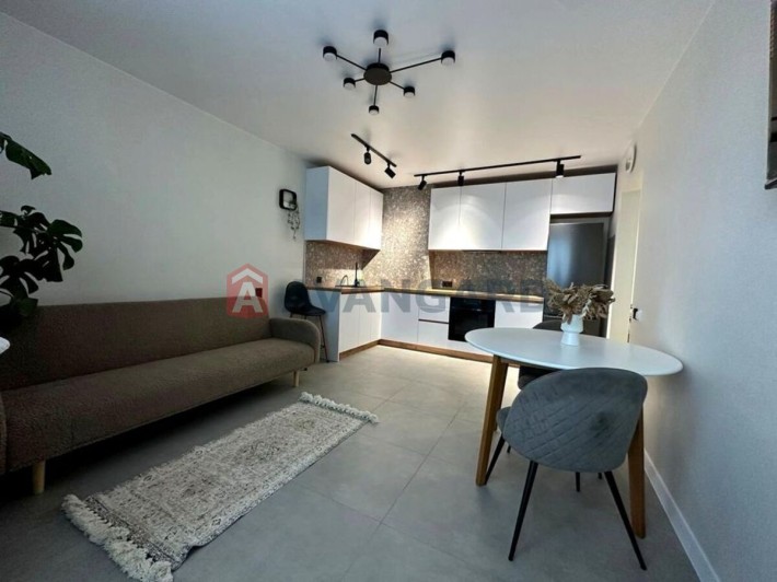 Продається затишна Євродвушка в ЖК Ревуцький ( Ревуцького 54) - фото 1