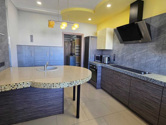 Оболонь, продаж, Героїв полку Азов 8. Київ