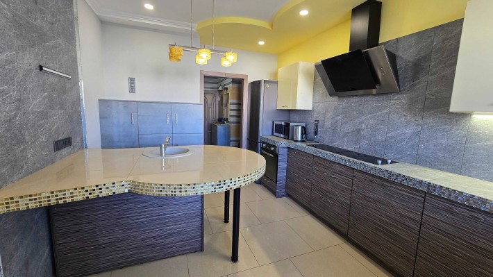 Оболонь, продаж, Героїв полку Азов 8. - фото 1