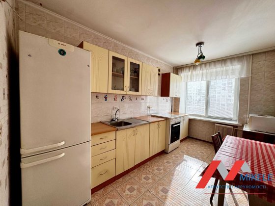 Без комісіі! 3 кім 71 м2 Івасюка 11 Оболонь Мінська (Г.Сталінграда) Киев