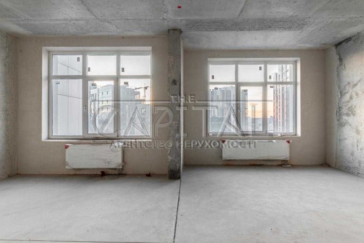 Продаж квартири без ремонту з видом на алею - фото 1