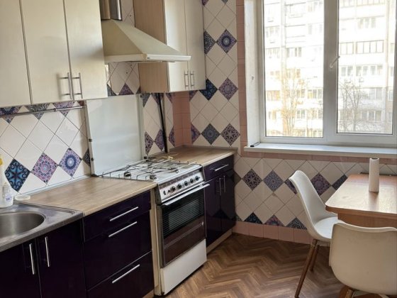 Простора 3-кімнатна квартира, Оболонь, Героїв Дніпра 7 Київ