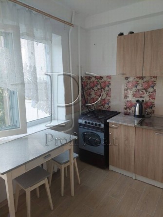 Продаж 2 кімн. квартири Харківське шосе 21/1 /  Дарницький вокзал - фото 1