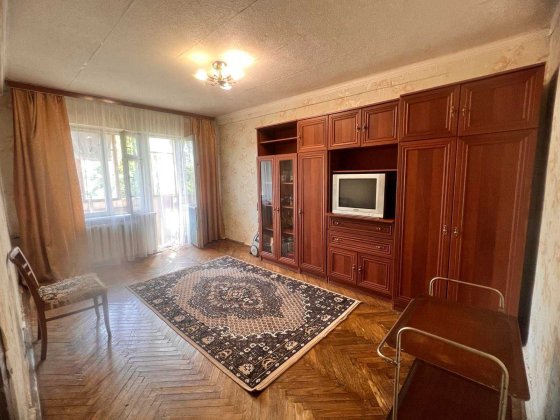 2к., Петра Запорожця вул., 42500 дол. Киев