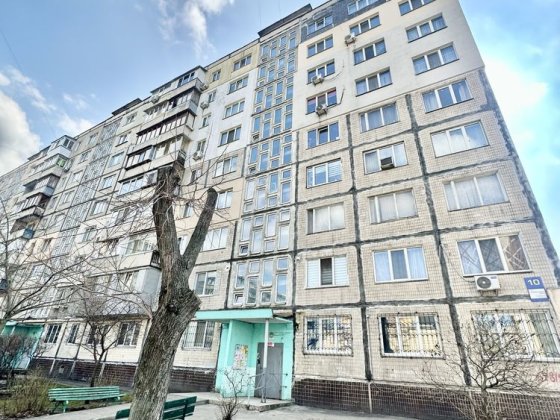 Продаж 2к квартири Шумського 10 Березняки Киев