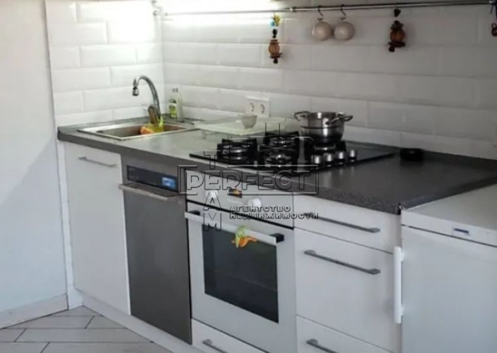 Продаж 2к квартири за адресою Оболонська (площа) 3/ Оболонская 3 - фото 1