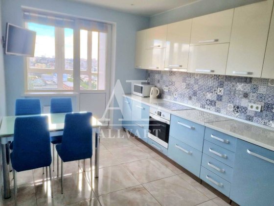 Продаж 2 кім., квартири, ремонт, вул. Казимира Малевича, ЖК Либідь Киев