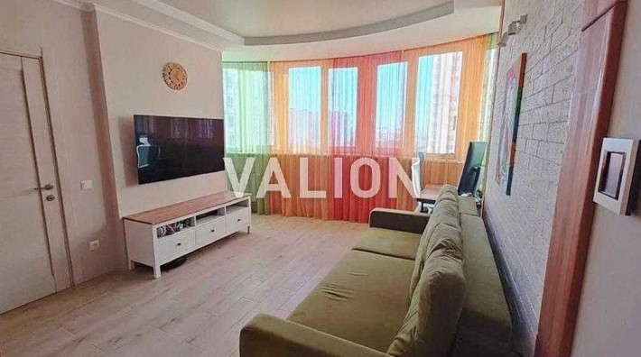 Продається трикімнатна квартира, ЖК 4 сезони, Михайла Максимовича, 3-Д - фото 1