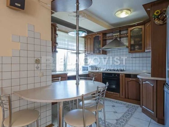 Продам 4 кім квартиру Космічна, 6 Чернігівська Дарниця парк ремонт