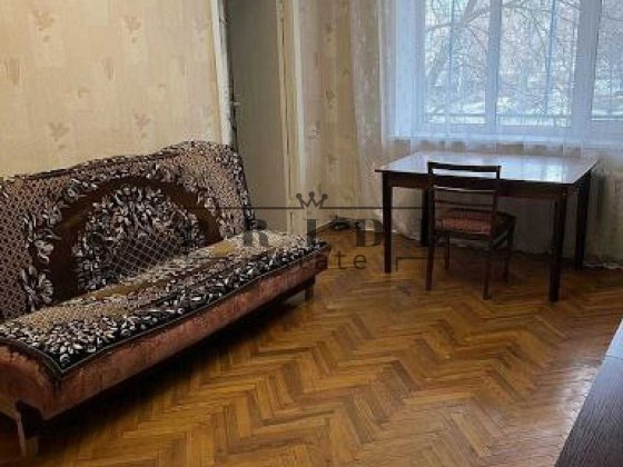 Продаж 4-х кімнатної квартири Деснянський р-н , Лісовий масив.