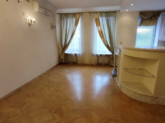 Продаж квартири по вул.Тарасівській 18! Киев