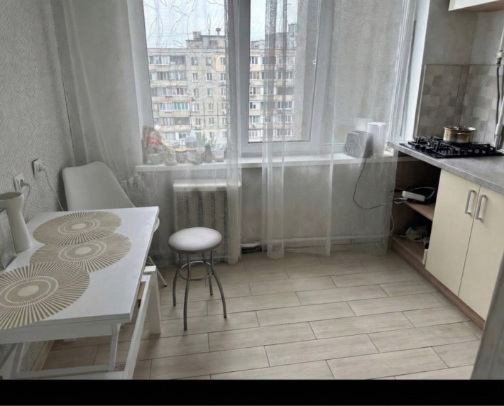 Продам 3к квартира з ремонтом вул Кіото 5 метро Чернігівська Дарниця - фото 1