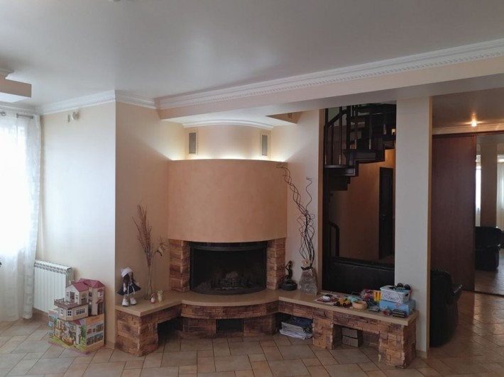 КИЇВ/вул.Ахматової 13.Продається Двоповерхова-6 кімнатна квартира-207м - фото 1