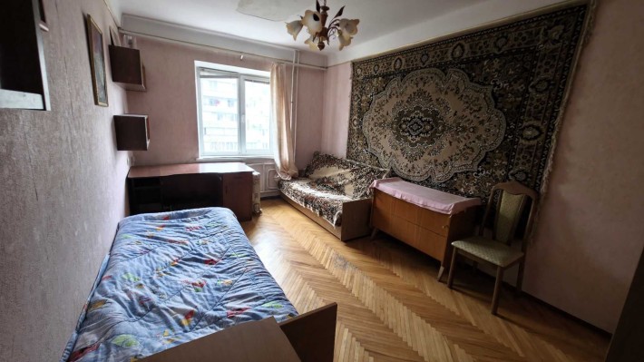 Продається 2-кімн. квартира на Русанівці, вул. Ентузіастів, буд. 29/2 - фото 1