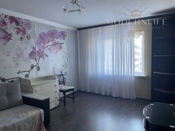Продаж 2к квартири вул. Будищанська 5