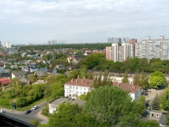 Продаж 2кв. 46 м Вул. Заболотного 128 Під ремонт. До метро 20 хв пішки Киев
