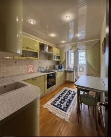 3-кімнатна квартира 70 м кв; з ремонтом і лоджією — готова до життя! - фото 1