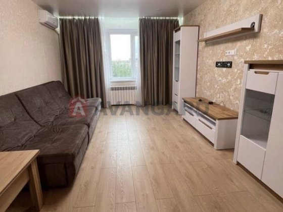 В продаже 3-ох ком квартира Кипитпльный ремонт Тополь 1 Терра