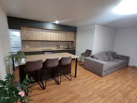 Незалежності 25 Продаж 3 кім квартири Чернигов