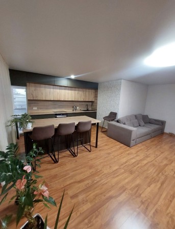 Незалежності 25 Продаж 3 кім квартири - фото 1