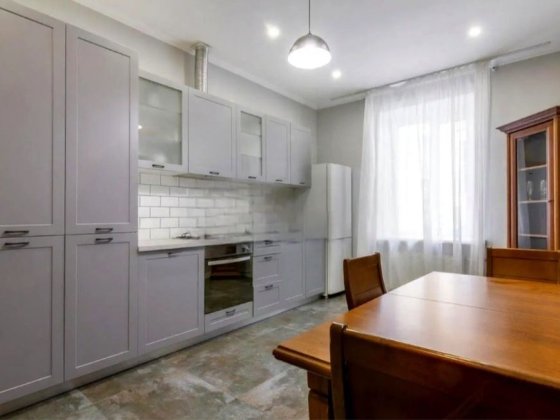 Продаж 3 кім. квартири, Бессарабська площа, 7