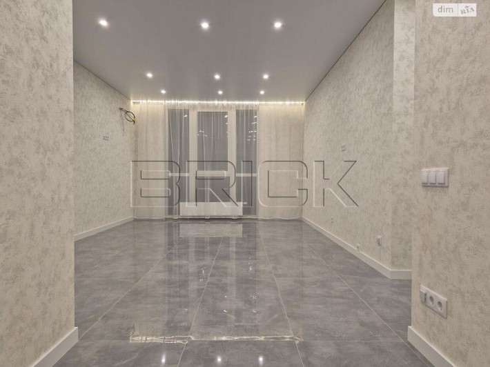 Варшавський 3, квартира 3 кімнатна, Всеволода Змієнка вул., 15/23 - фото 1