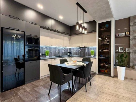 Продам 2-х комнатную квартиру ЖК Кировский дорогой ремонт Дніпро