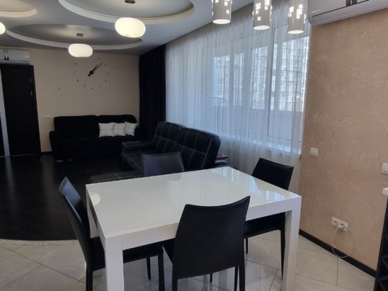 Продам 6к 2 этажный  ЖК Олимпийский Дніпро