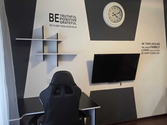 Продам двохкімнатну квартиру по Чехова, 82. Черкаси